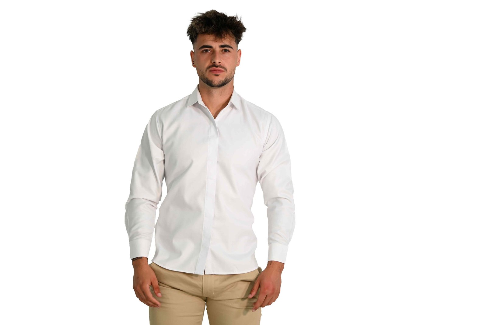 Workwear long-sleeve dress shirt with concealed buttons