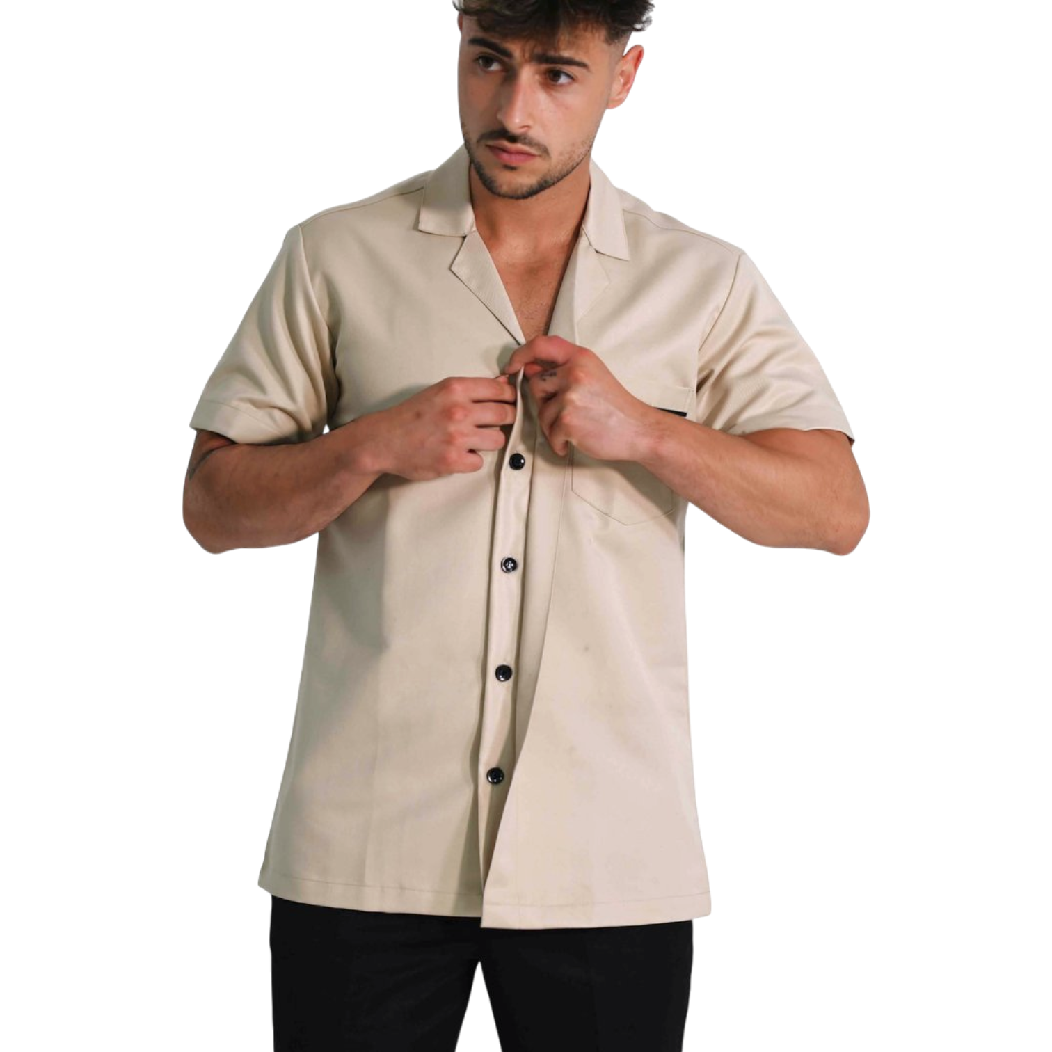 Camisa de manga corta para hombre — cuello en V y tapeta oculta